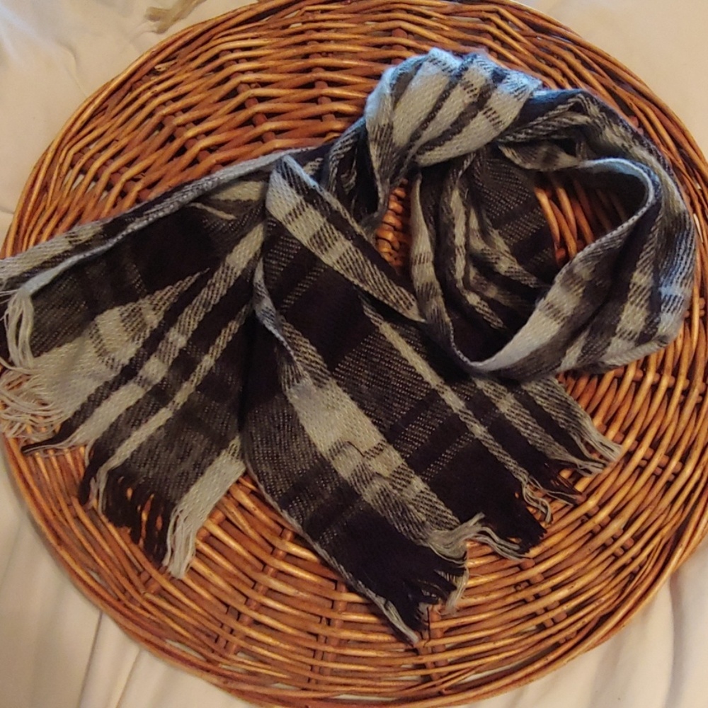 Black and gray Scarf